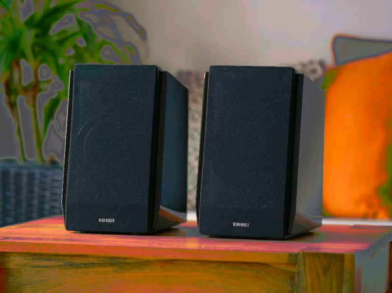 R1850DB Bookshelf Speakers with Subwoofer